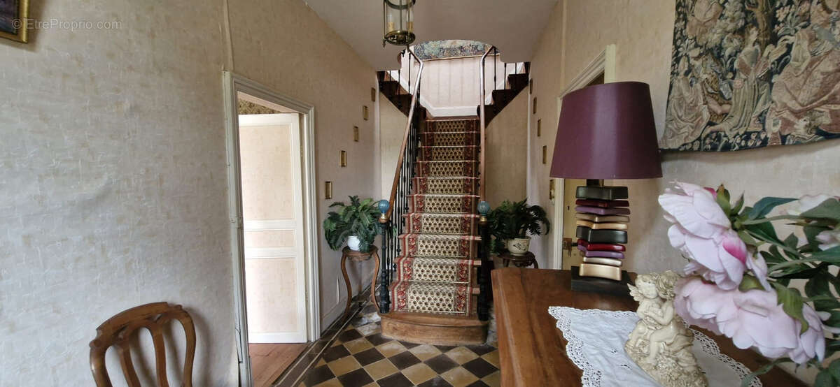 Maison à SAINTE-RAMEE