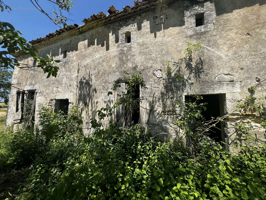 Maison à SAINT-BONNET-SUR-GIRONDE