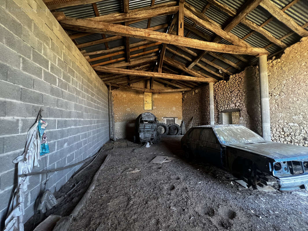 Maison à SAINT-BONNET-SUR-GIRONDE