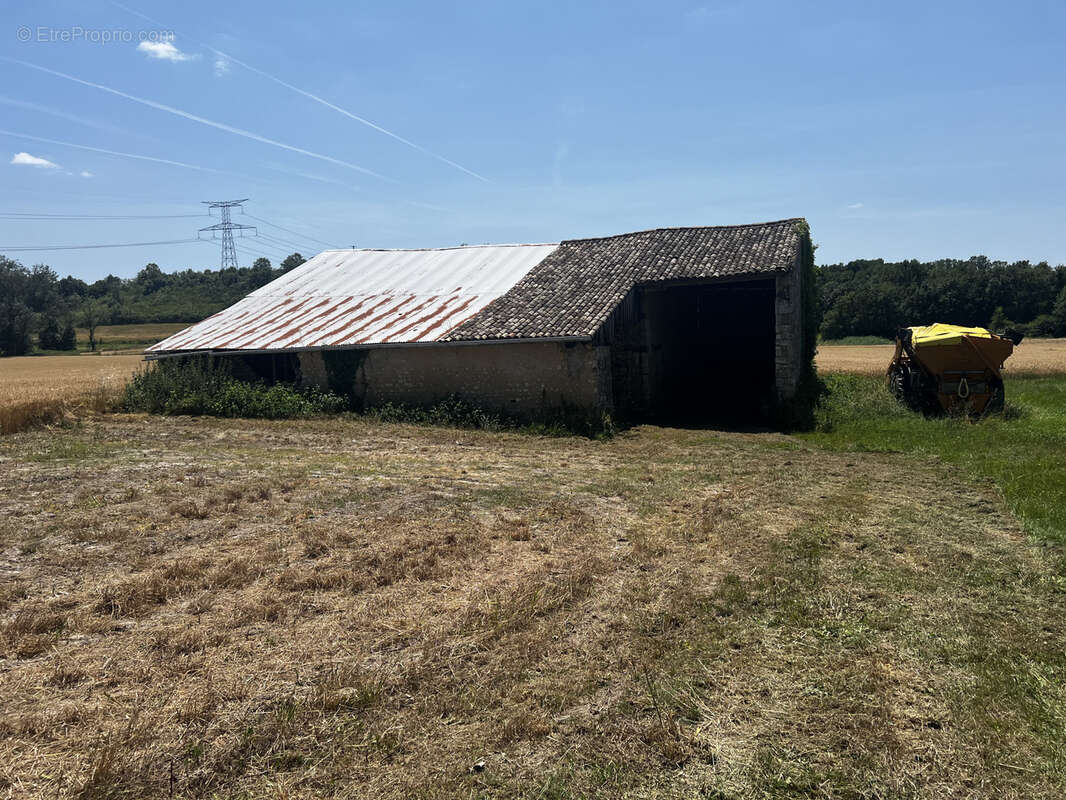 Maison à SAINT-BONNET-SUR-GIRONDE