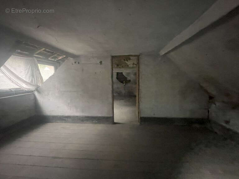 Maison à BEAURAINVILLE