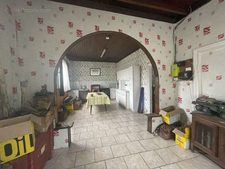 Maison à BEAURAINVILLE