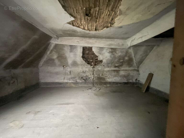 Maison à BEAURAINVILLE