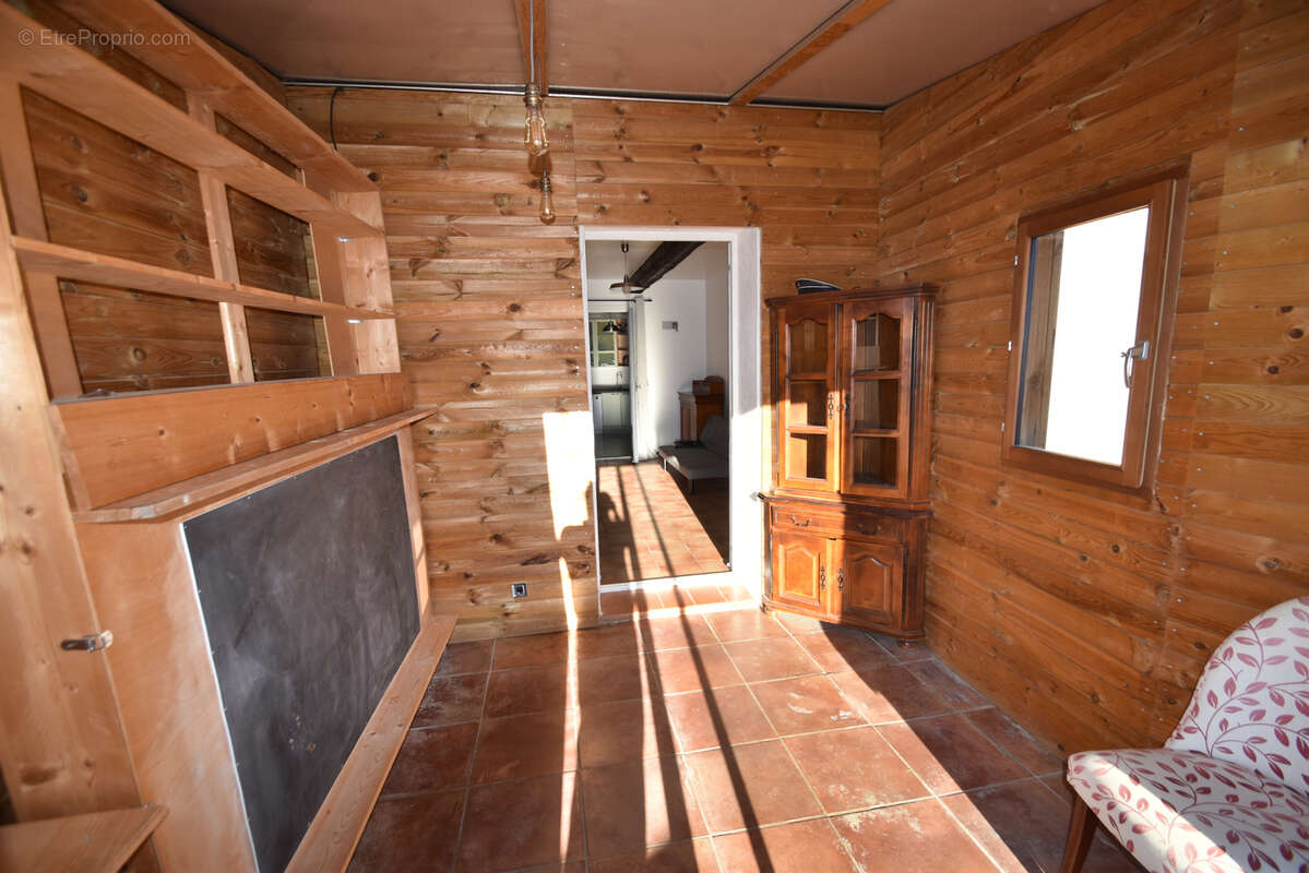 Appartement à CARROS