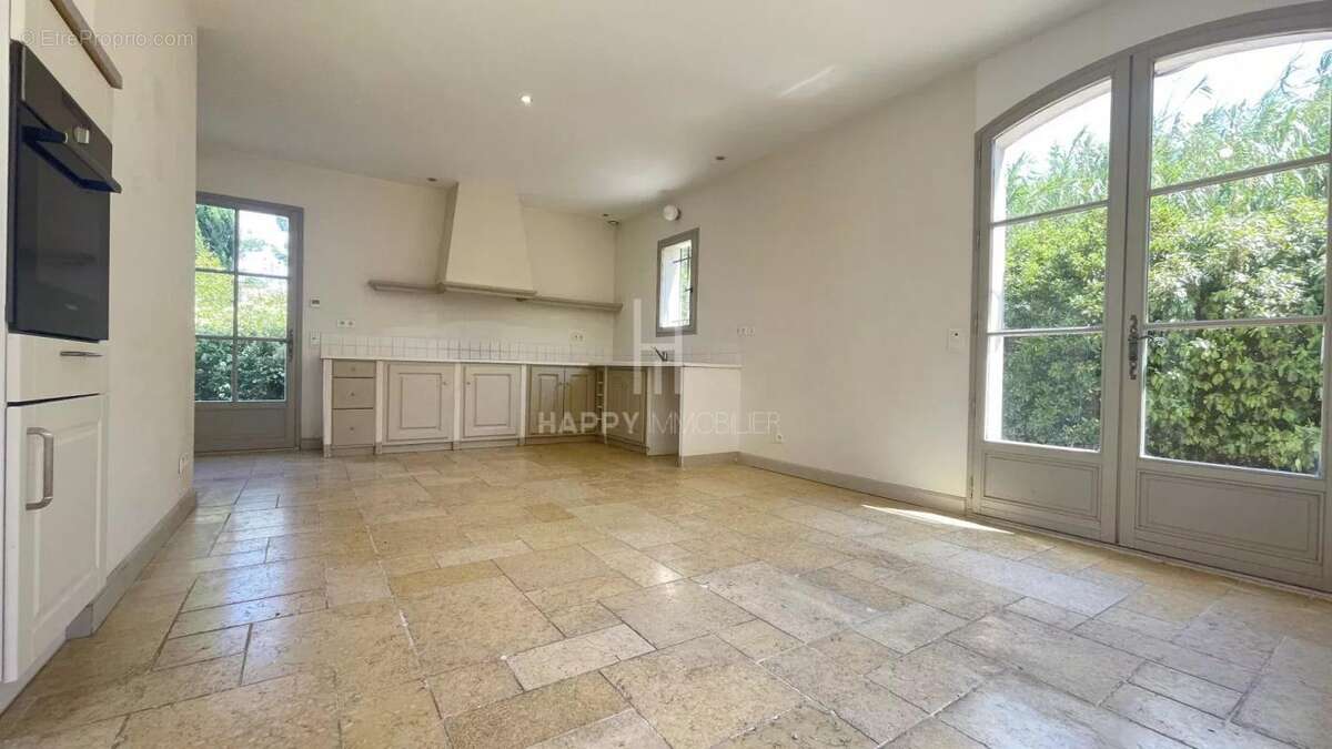 Maison à MAUSSANE-LES-ALPILLES