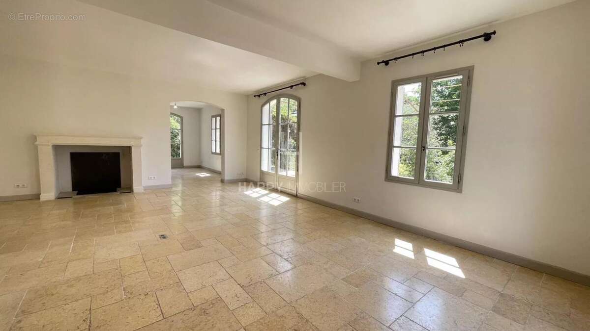 Maison à MAUSSANE-LES-ALPILLES