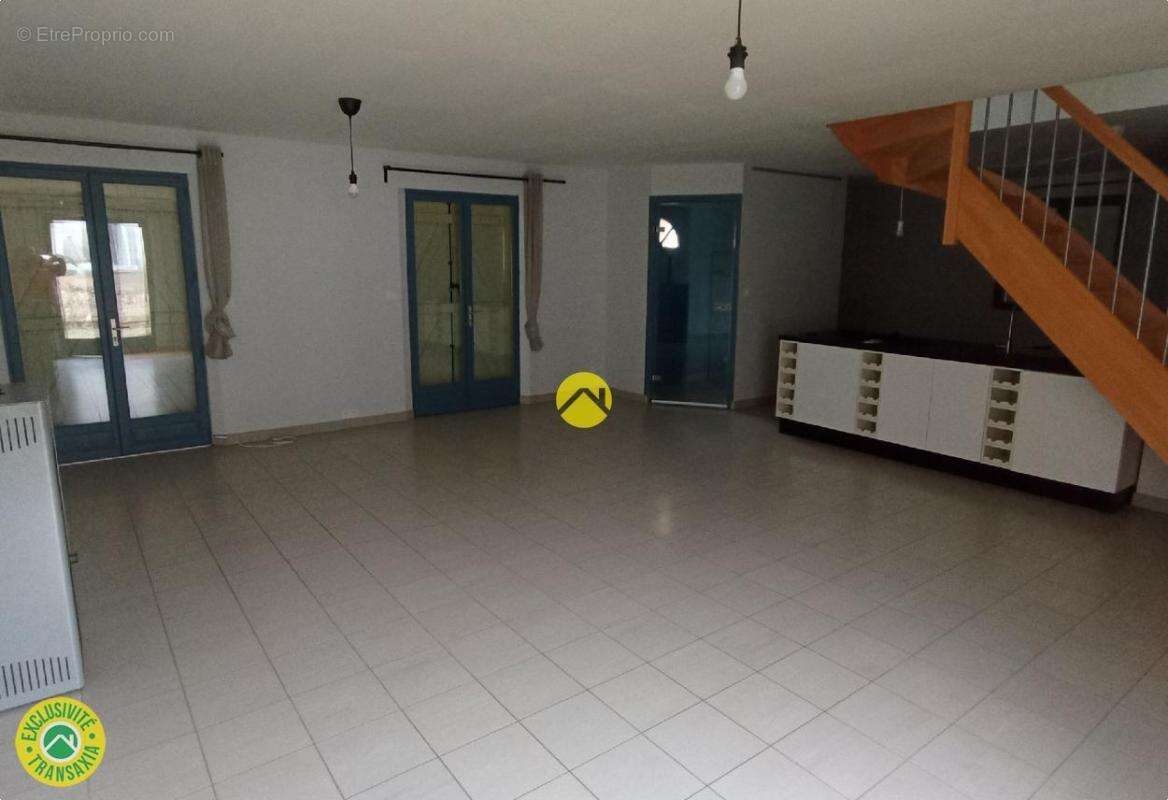 Maison à LA CHAPELLE-SUR-OREUSE