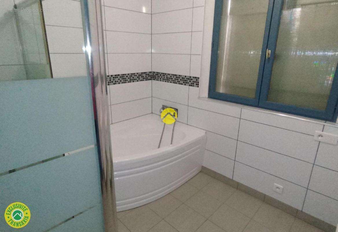 Maison à LA CHAPELLE-SUR-OREUSE