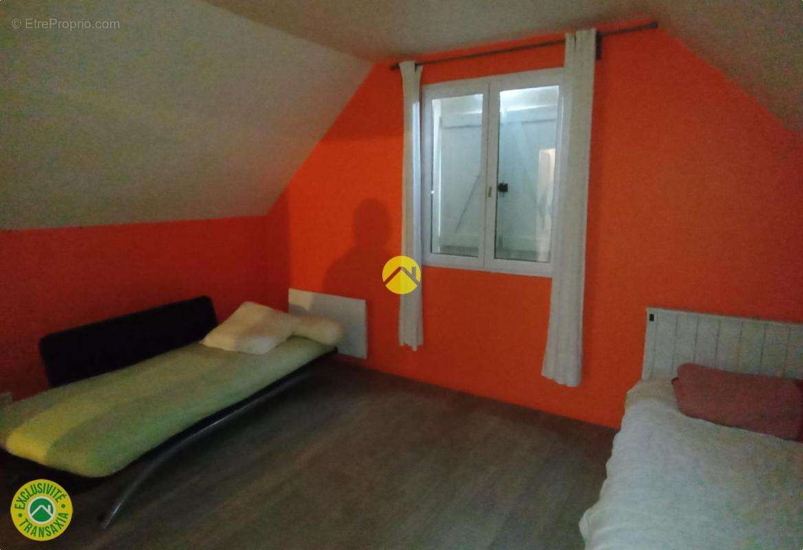 Maison à LA CHAPELLE-SUR-OREUSE