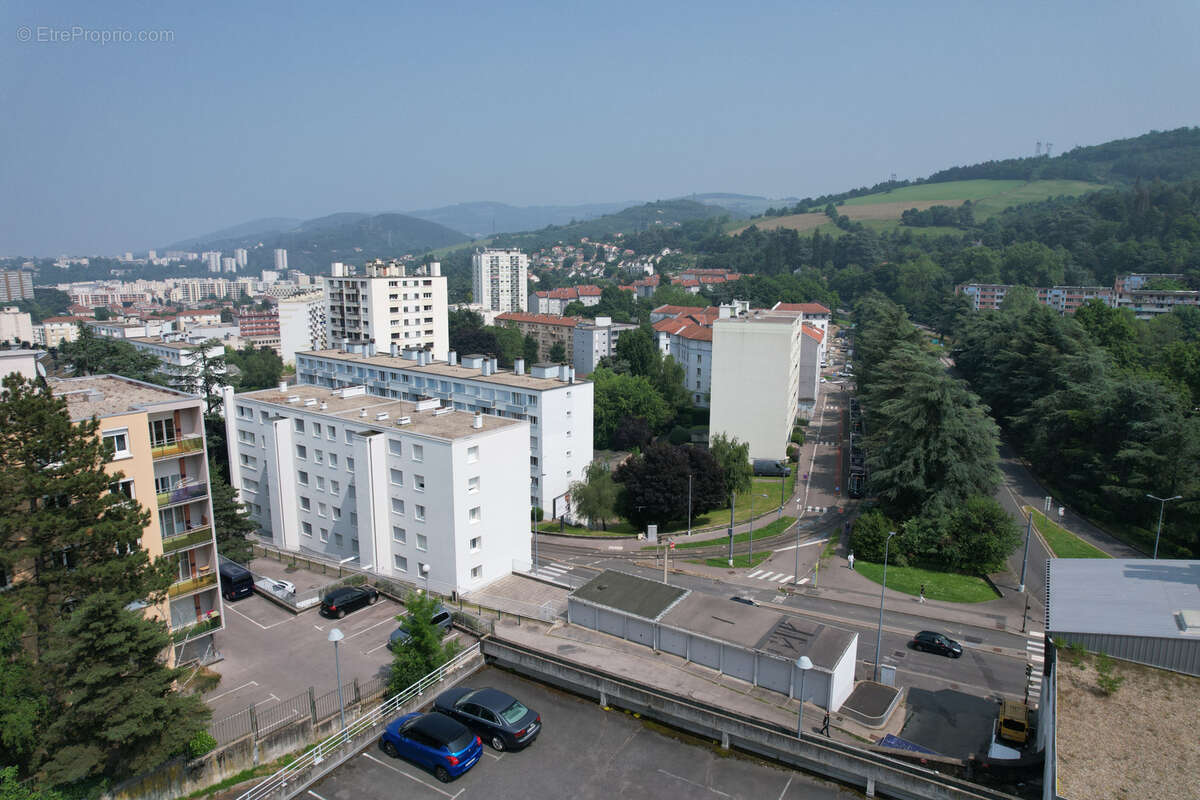 Appartement à SAINT-ETIENNE