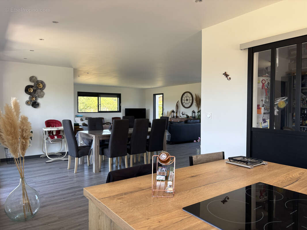 Maison à LE MELE-SUR-SARTHE