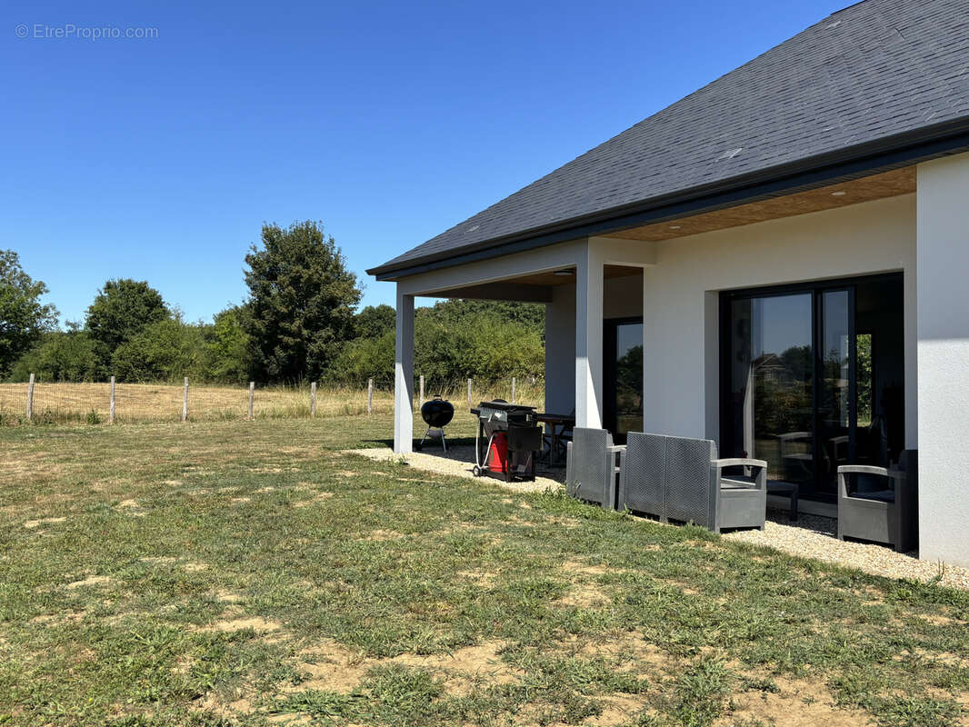 Maison à LE MELE-SUR-SARTHE