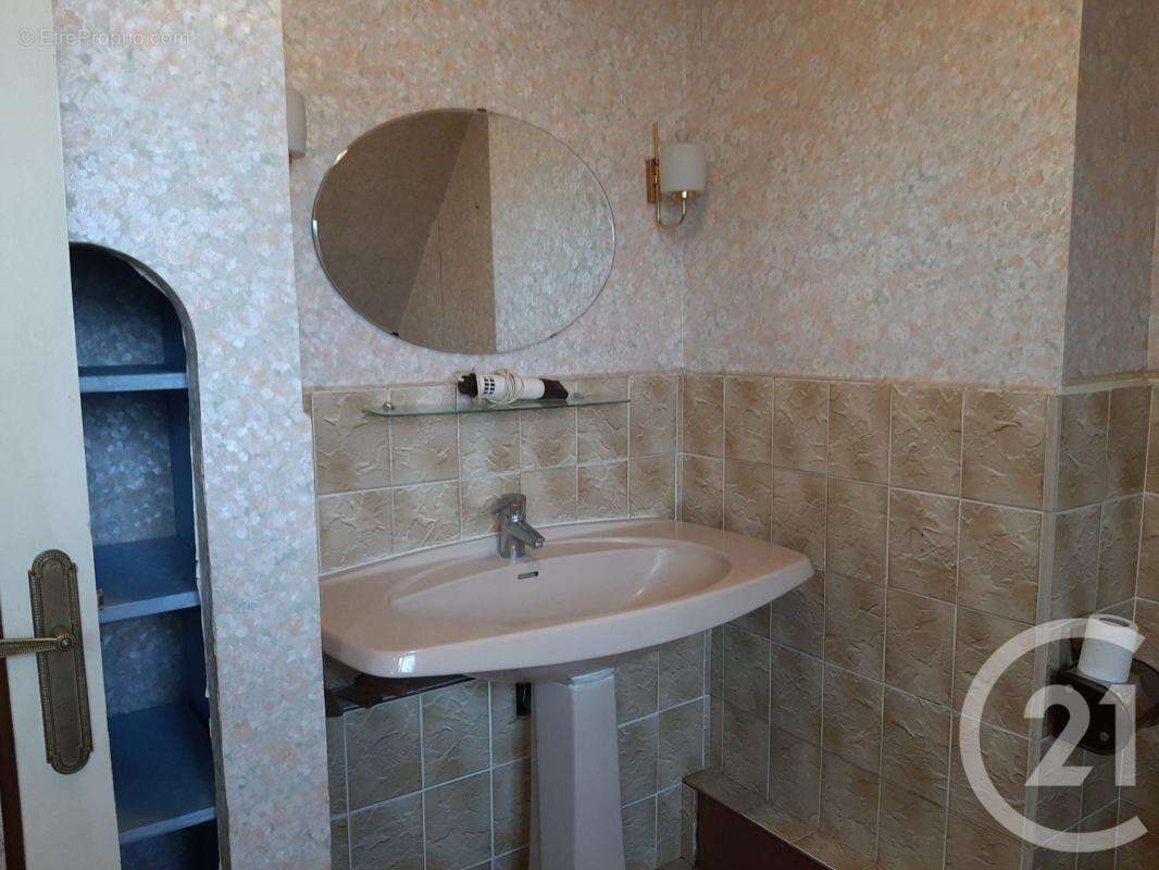 Maison à AIX-EN-ISSART