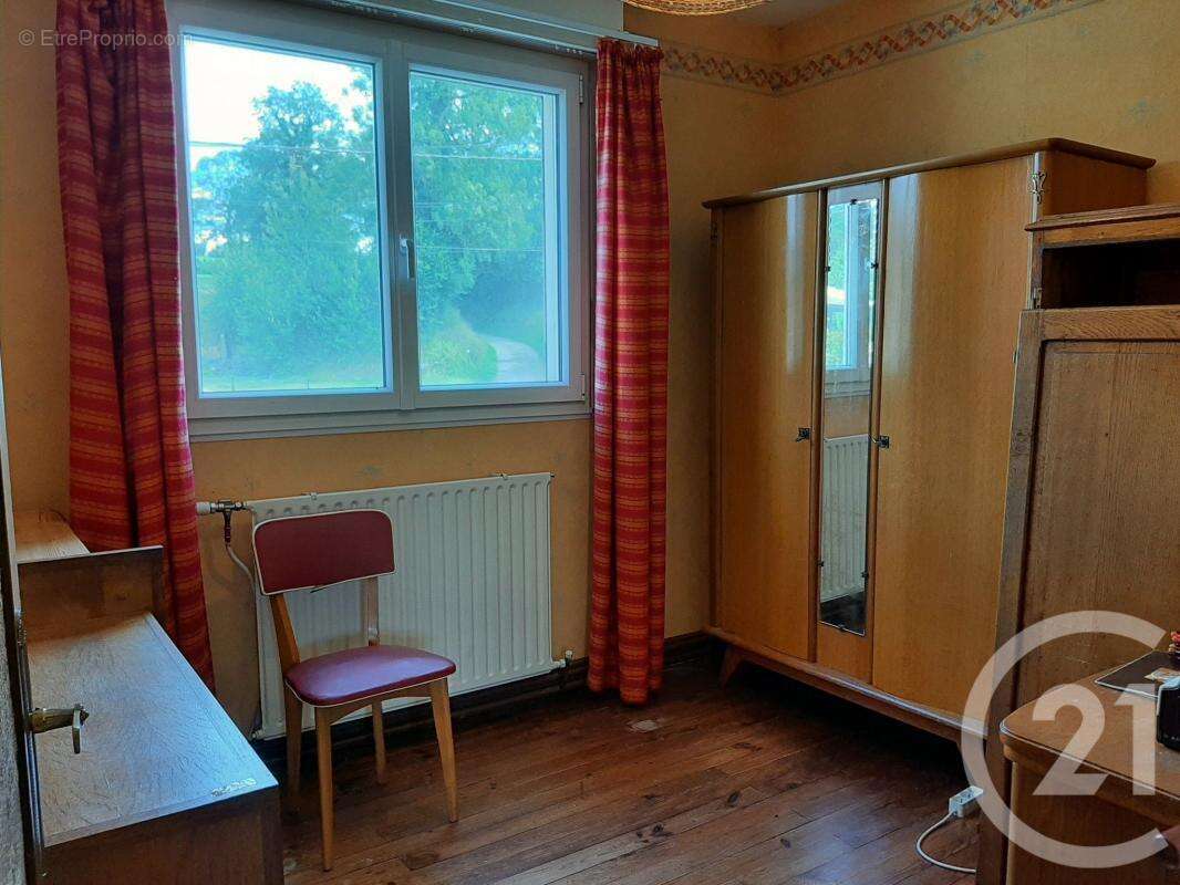 Maison à AIX-EN-ISSART