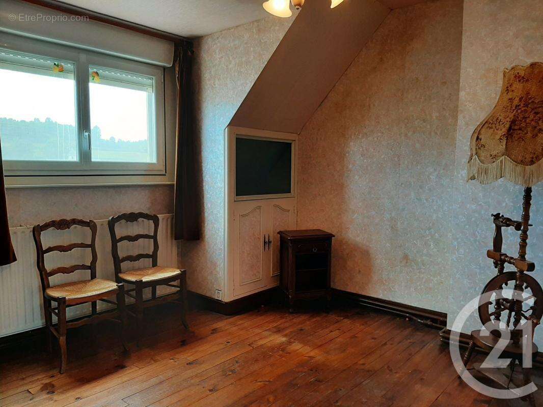 Maison à AIX-EN-ISSART