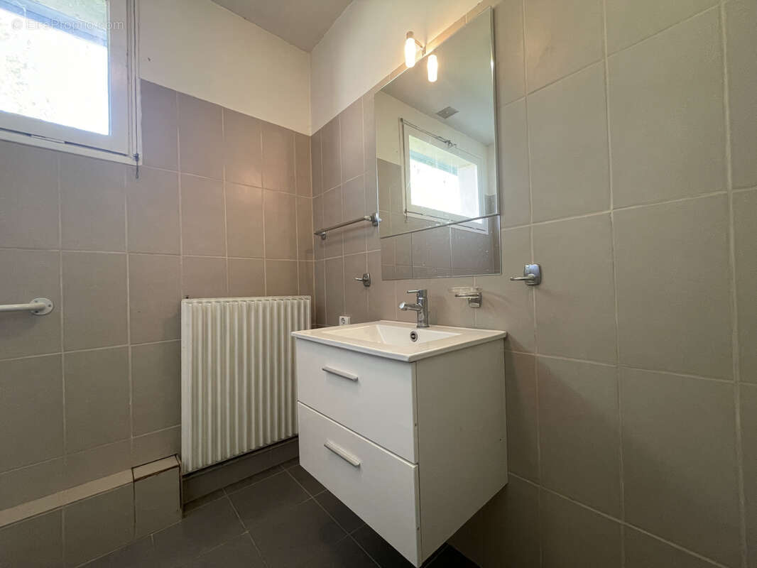 Maison à SAINTE-BAZEILLE