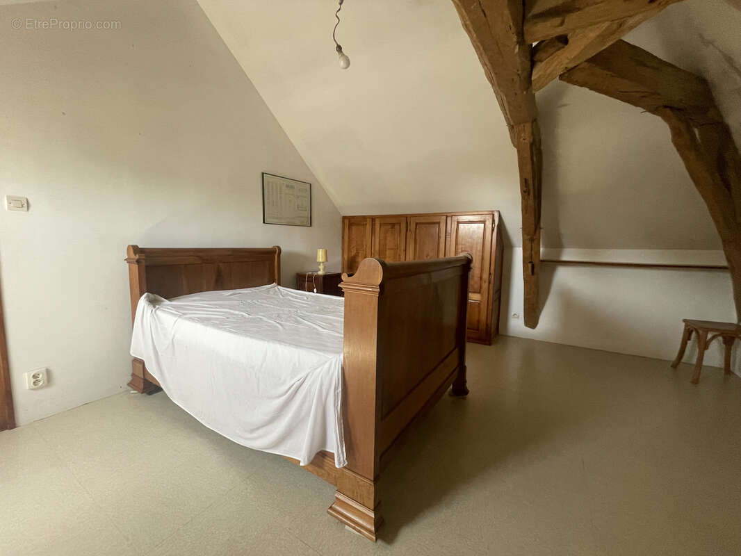 Maison à SAINT-GENEST-D&#039;AMBIERE