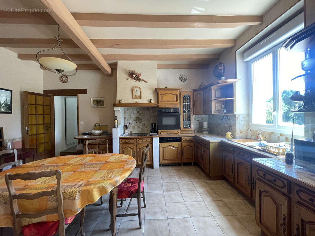 Maison à SAINT-GENEST-D&#039;AMBIERE