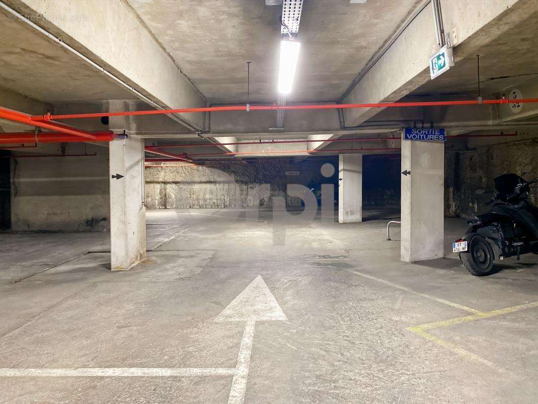 Parking à PARIS-19E