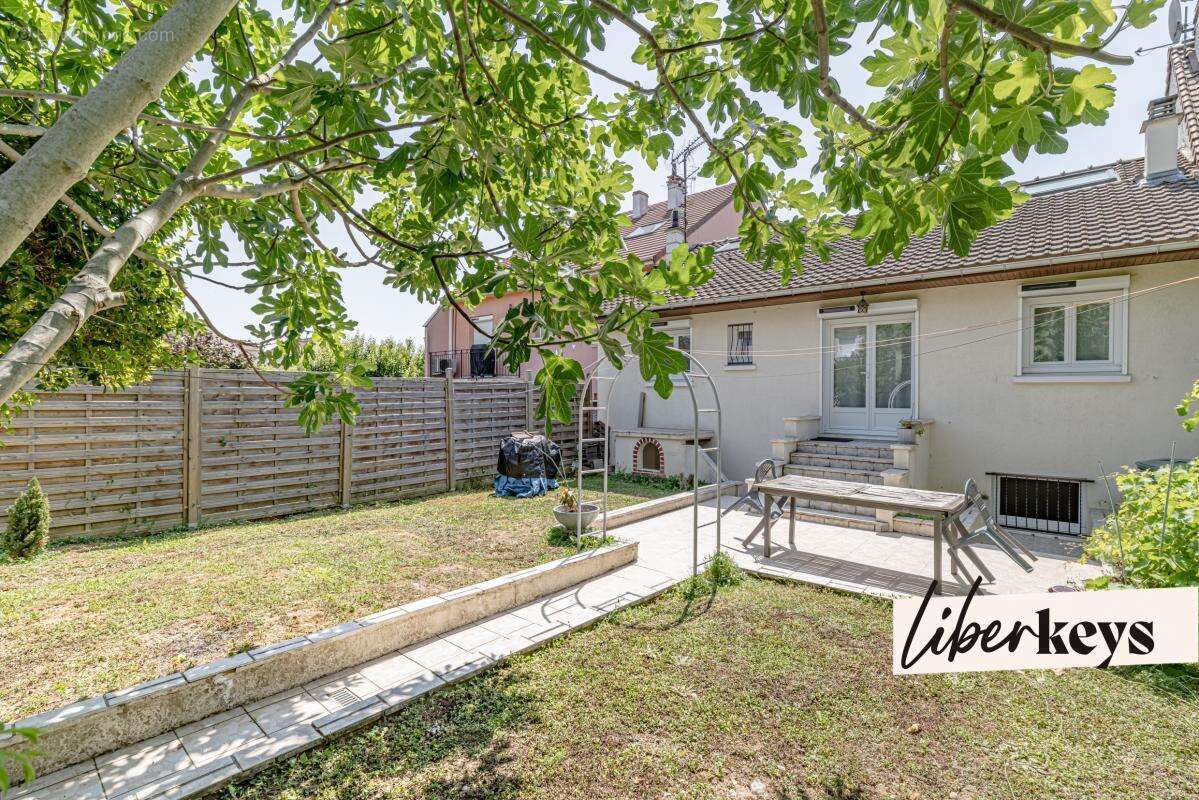 Maison à ORMESSON-SUR-MARNE