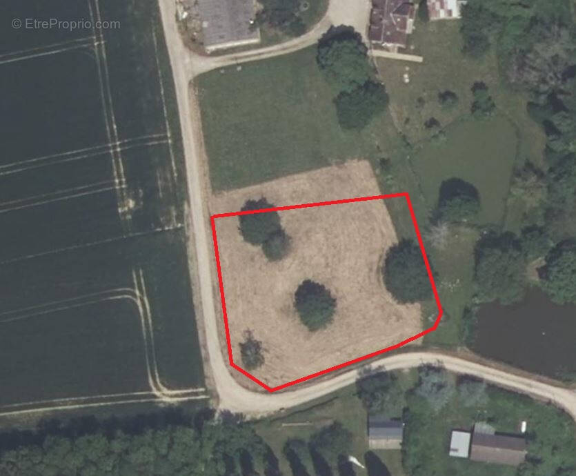 Terrain à MELLEROY