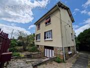 Maison à SAINTE-GENEVIEVE-DES-BOIS