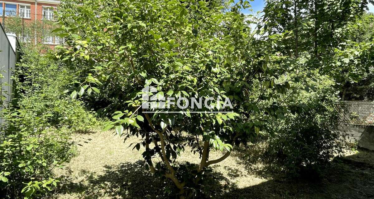 Terrain à LE PLESSIS-ROBINSON