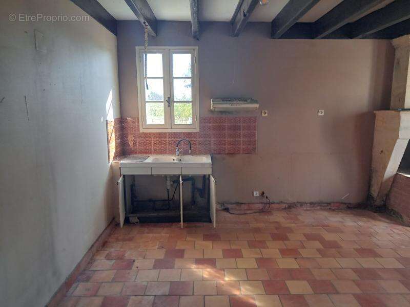 Maison à SAINT-CHRISTOPHE-DE-DOUBLE