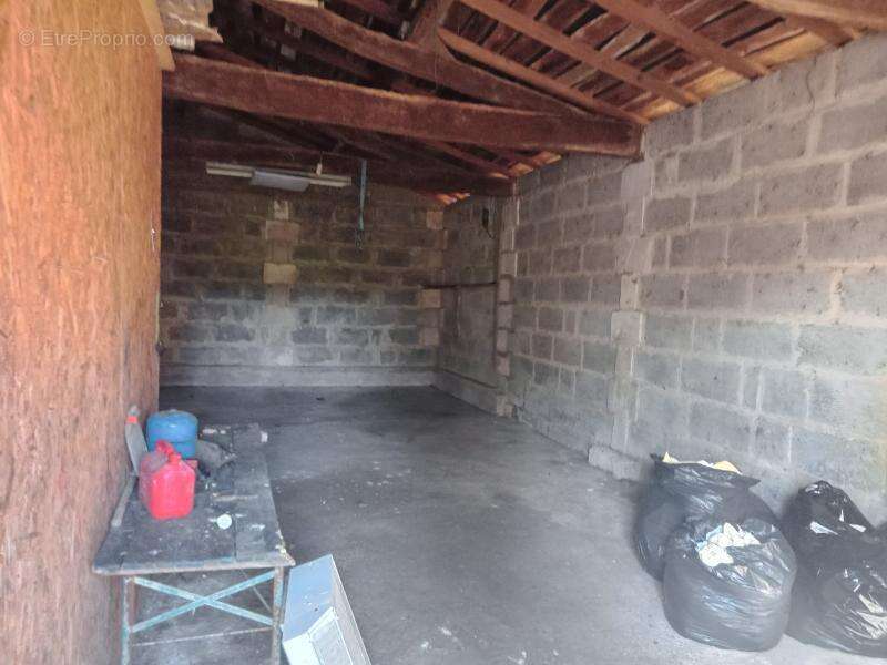 Maison à SAINT-CHRISTOPHE-DE-DOUBLE