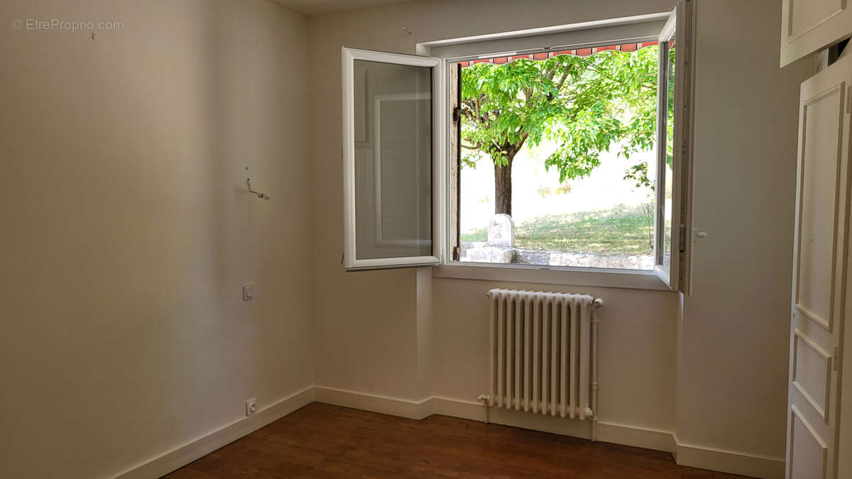 Maison à GRAND-BRASSAC