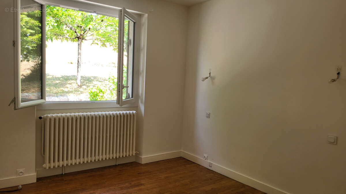 Maison à GRAND-BRASSAC