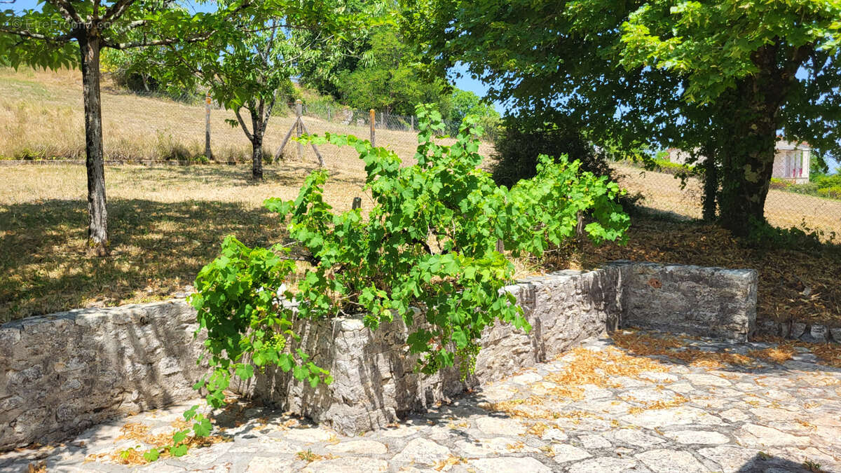 Maison à GRAND-BRASSAC