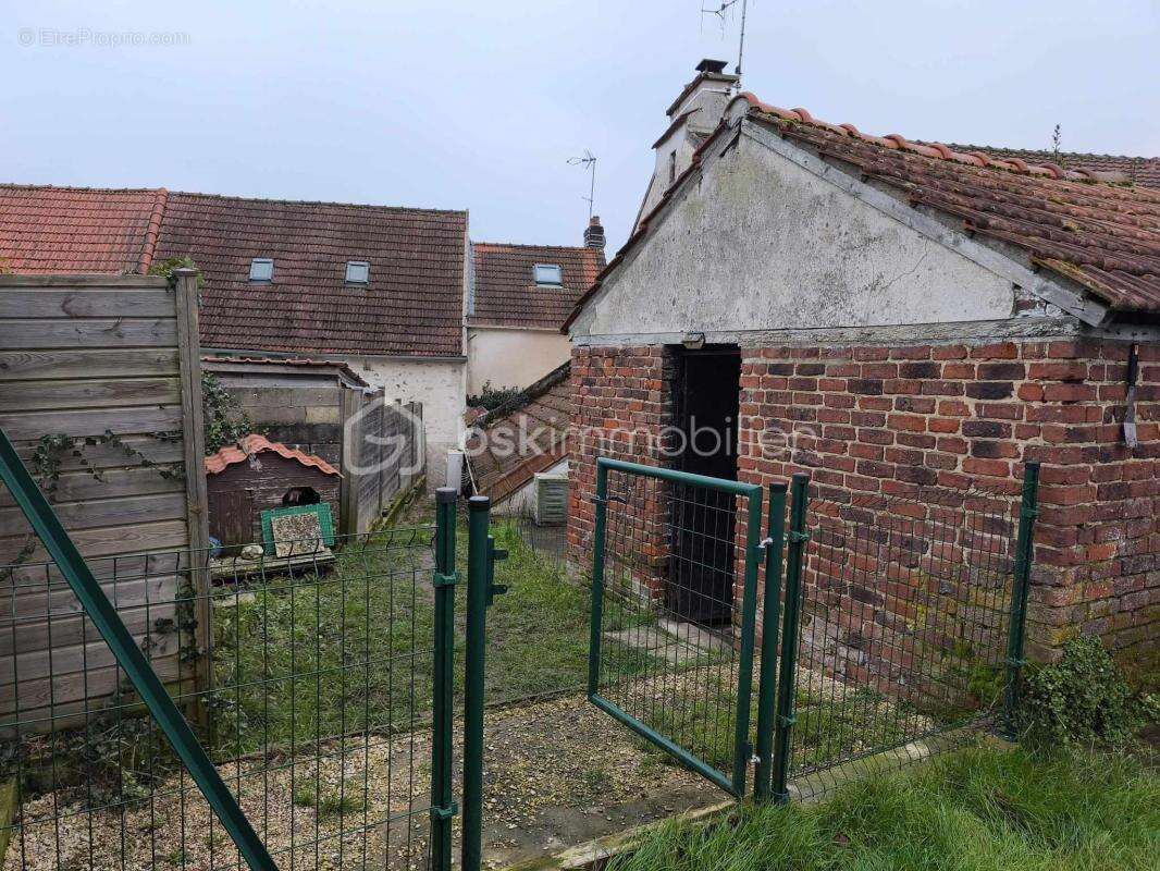 Maison à MAY-EN-MULTIEN