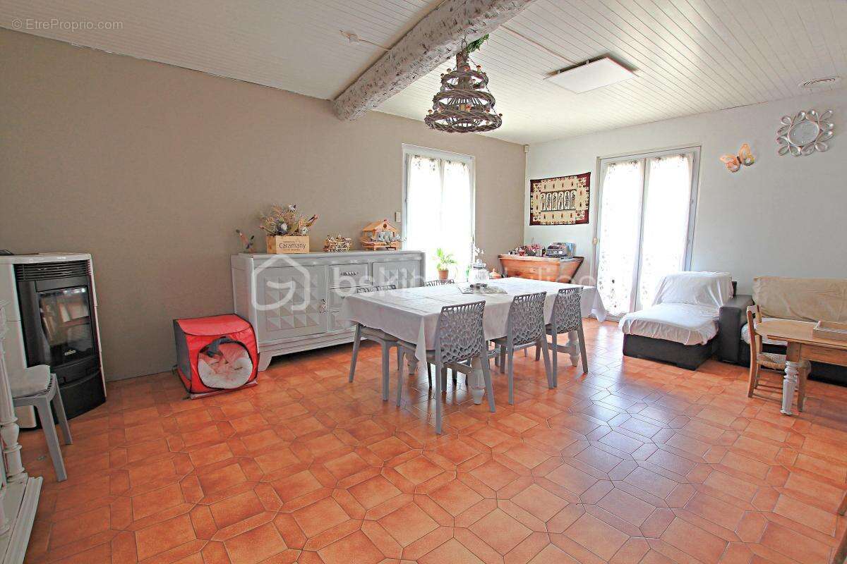 Maison à VILLELONGUE-DE-LA-SALANQUE