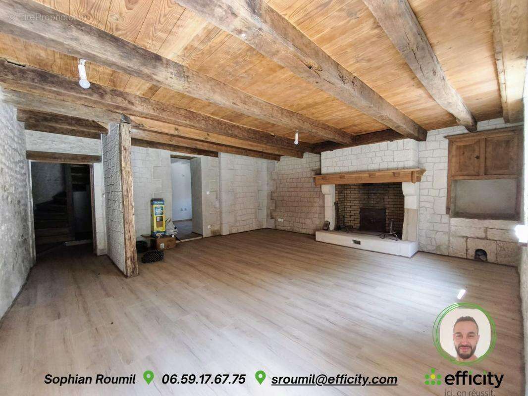 Maison à BARBEZIEUX-SAINT-HILAIRE