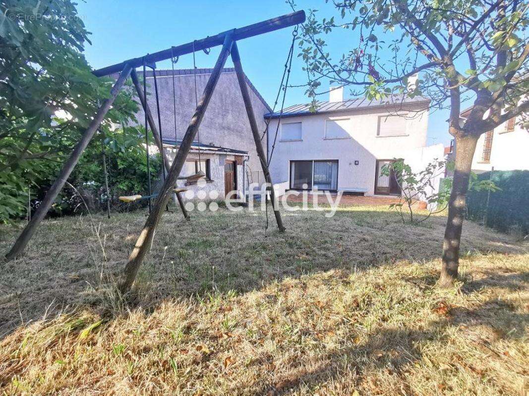 Maison à FONTENAY-SOUS-BOIS