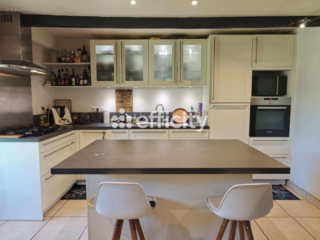 Maison à PLOMODIERN