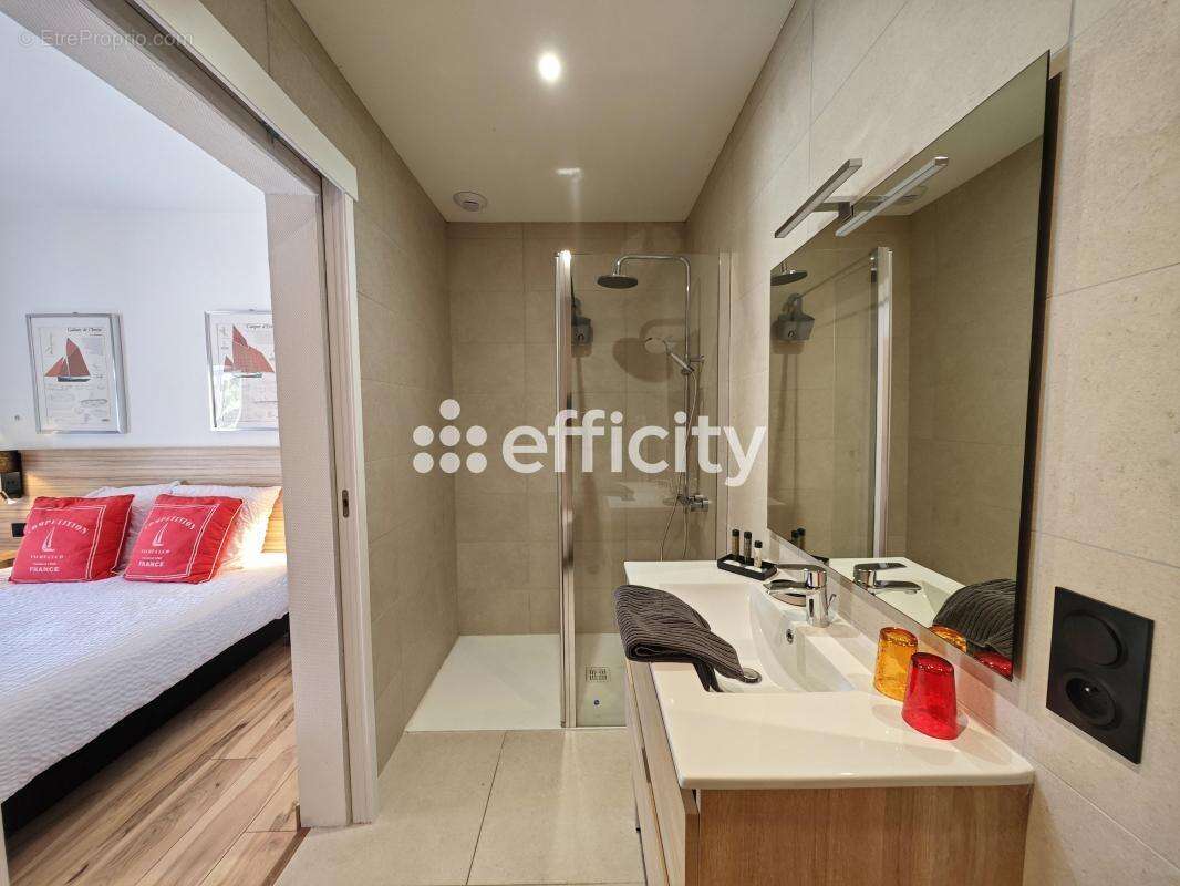 Maison à PLOMODIERN