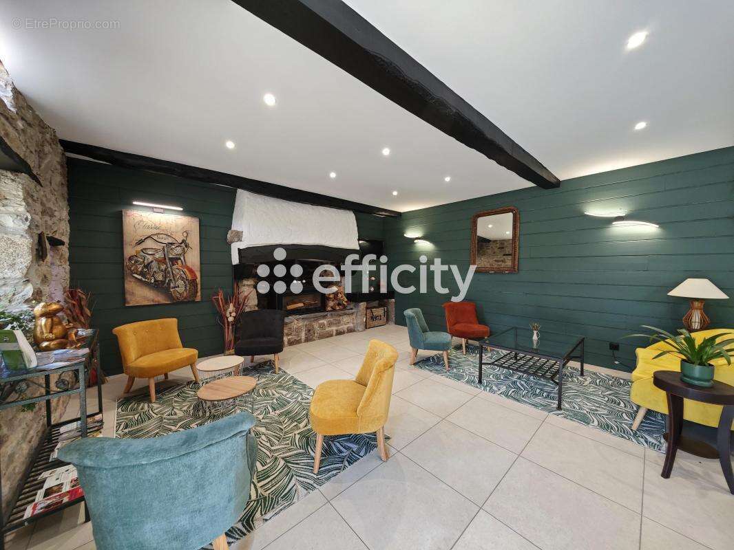 Maison à PLOMODIERN