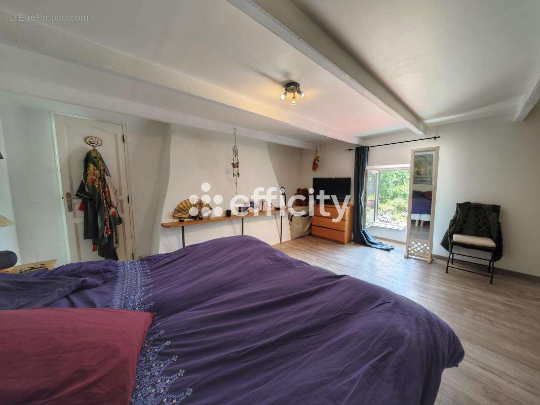 Maison à PLOMODIERN