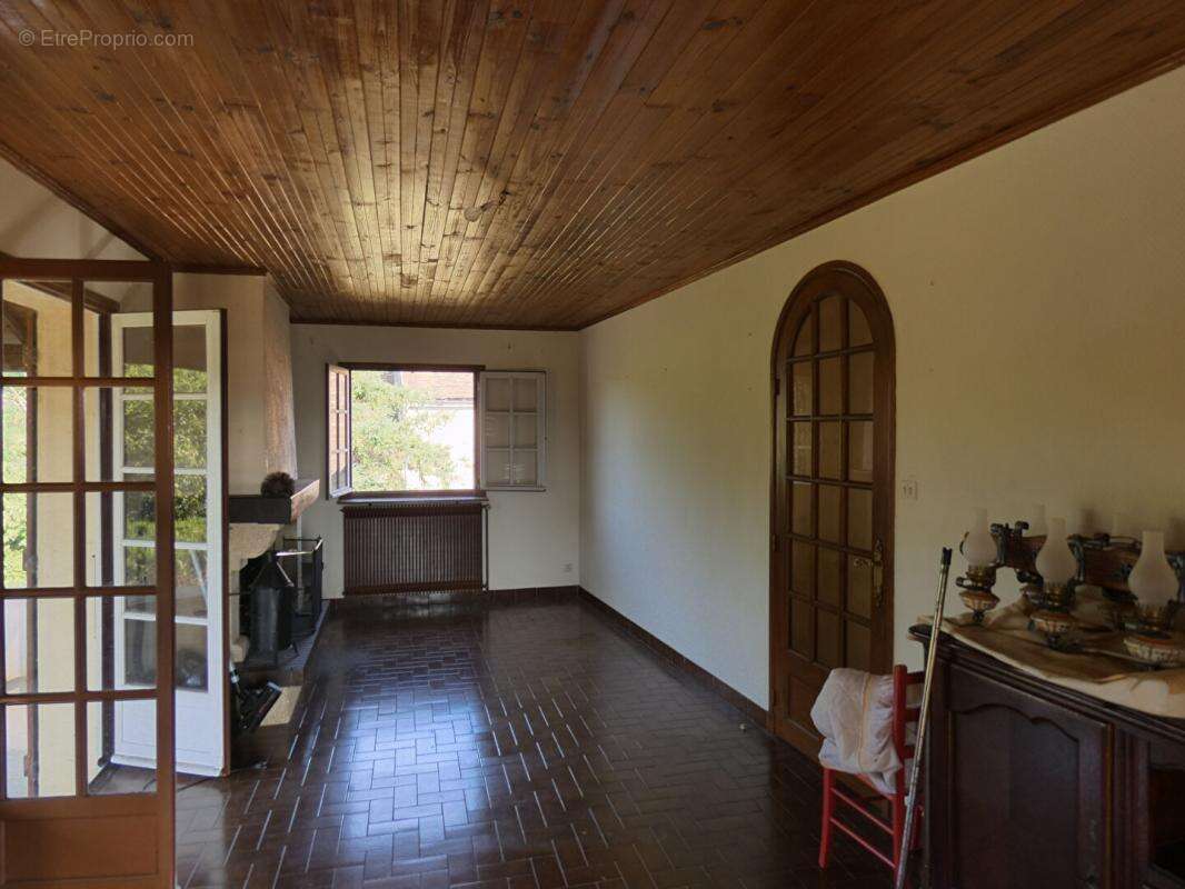 Maison à BURZY