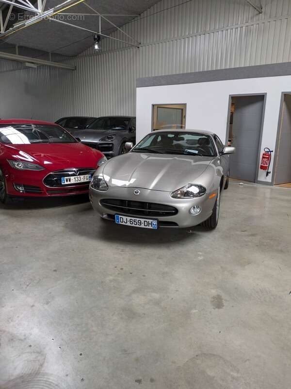 Commerce à SAINT-VINCENT-DE-MERCUZE