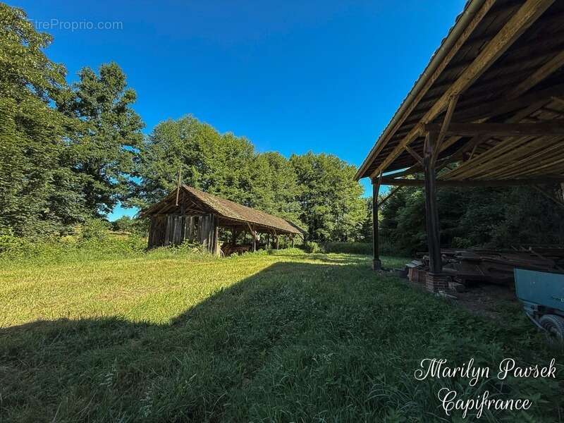 Maison à SERMENTIZON