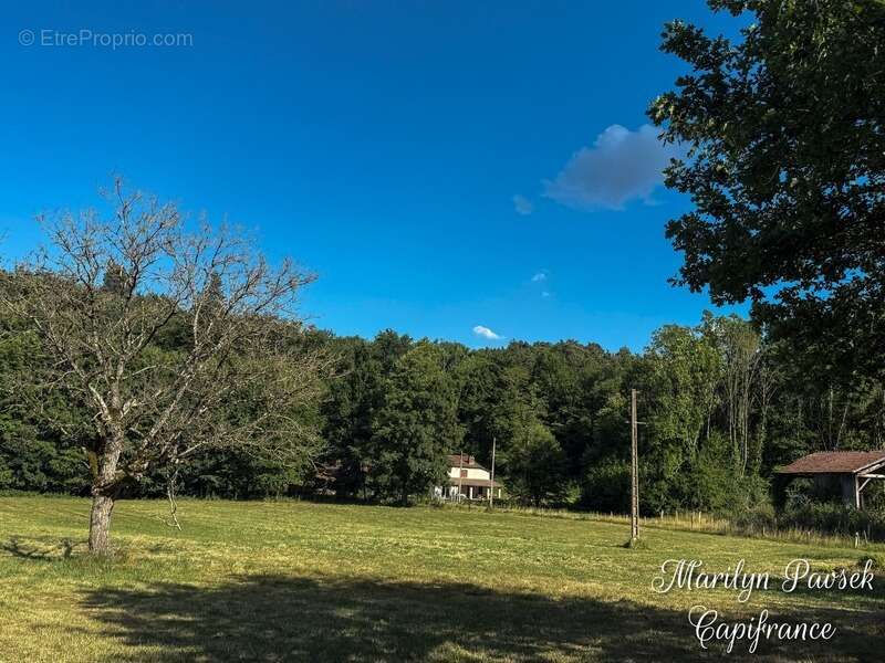 Maison à SERMENTIZON