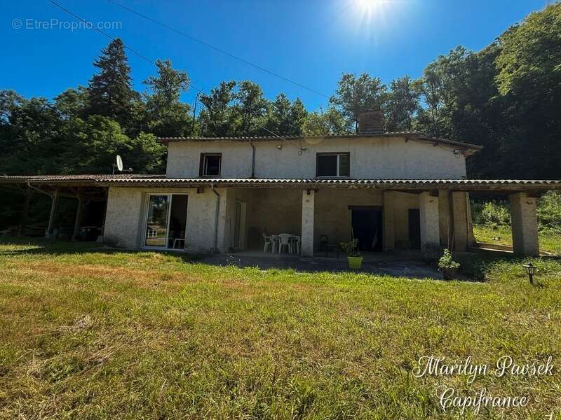Maison à SERMENTIZON