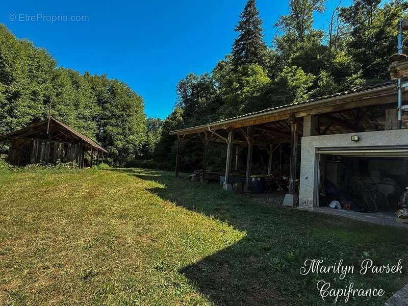 Maison à SERMENTIZON