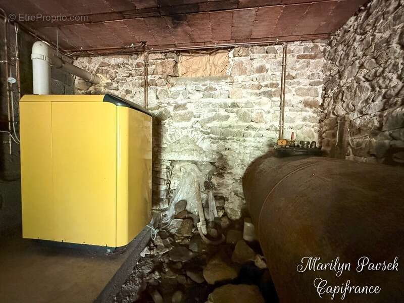 Maison à SERMENTIZON