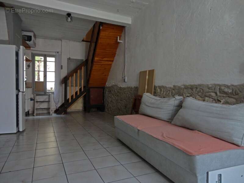 Maison à LATOUR-DE-FRANCE