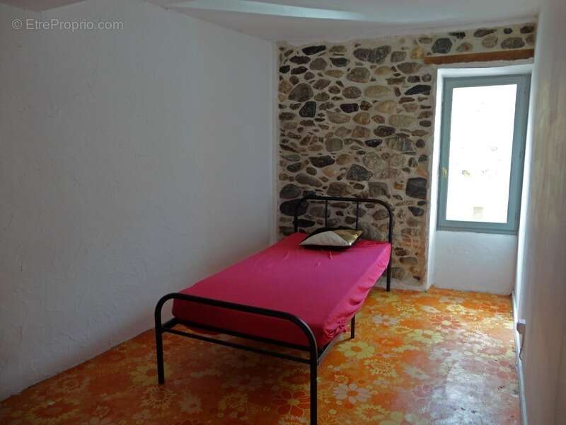 Maison à LATOUR-DE-FRANCE