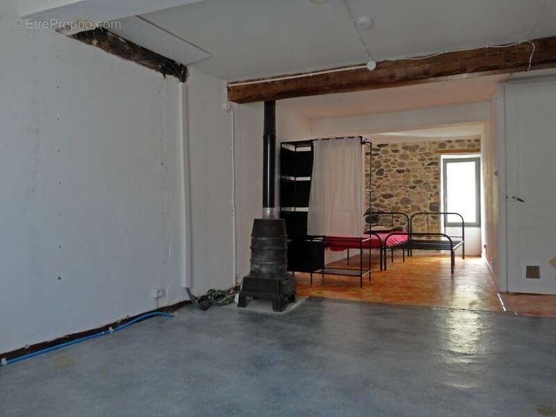 Maison à LATOUR-DE-FRANCE